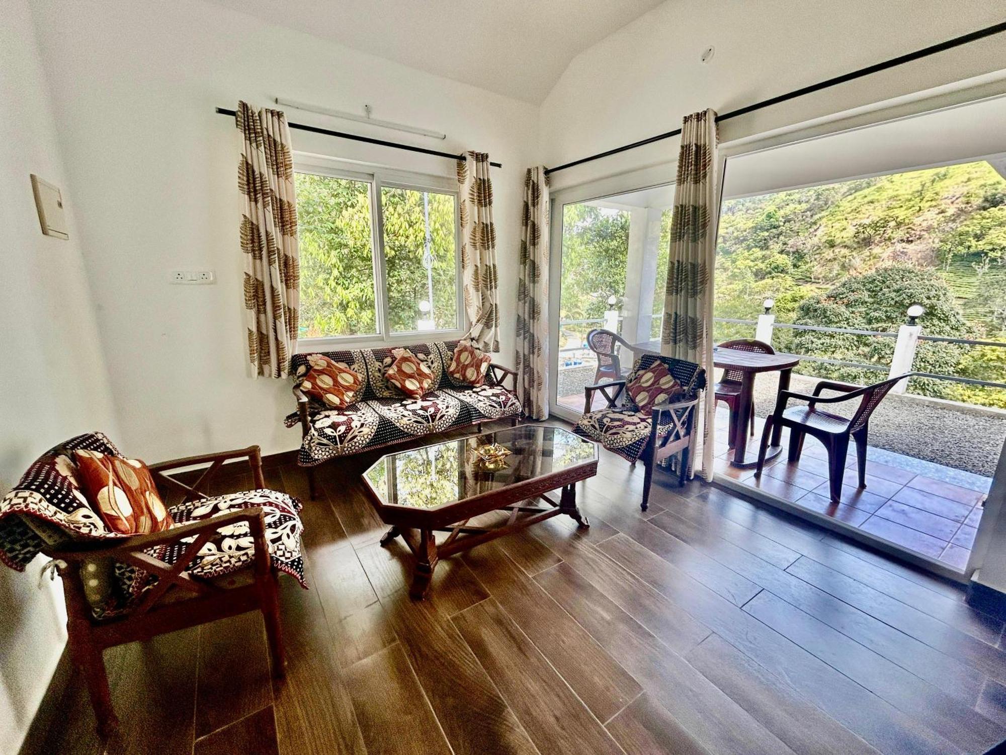 Misty Heights Peermade - Private Mountain Villa Retreat Vandiperiyār Buitenkant foto