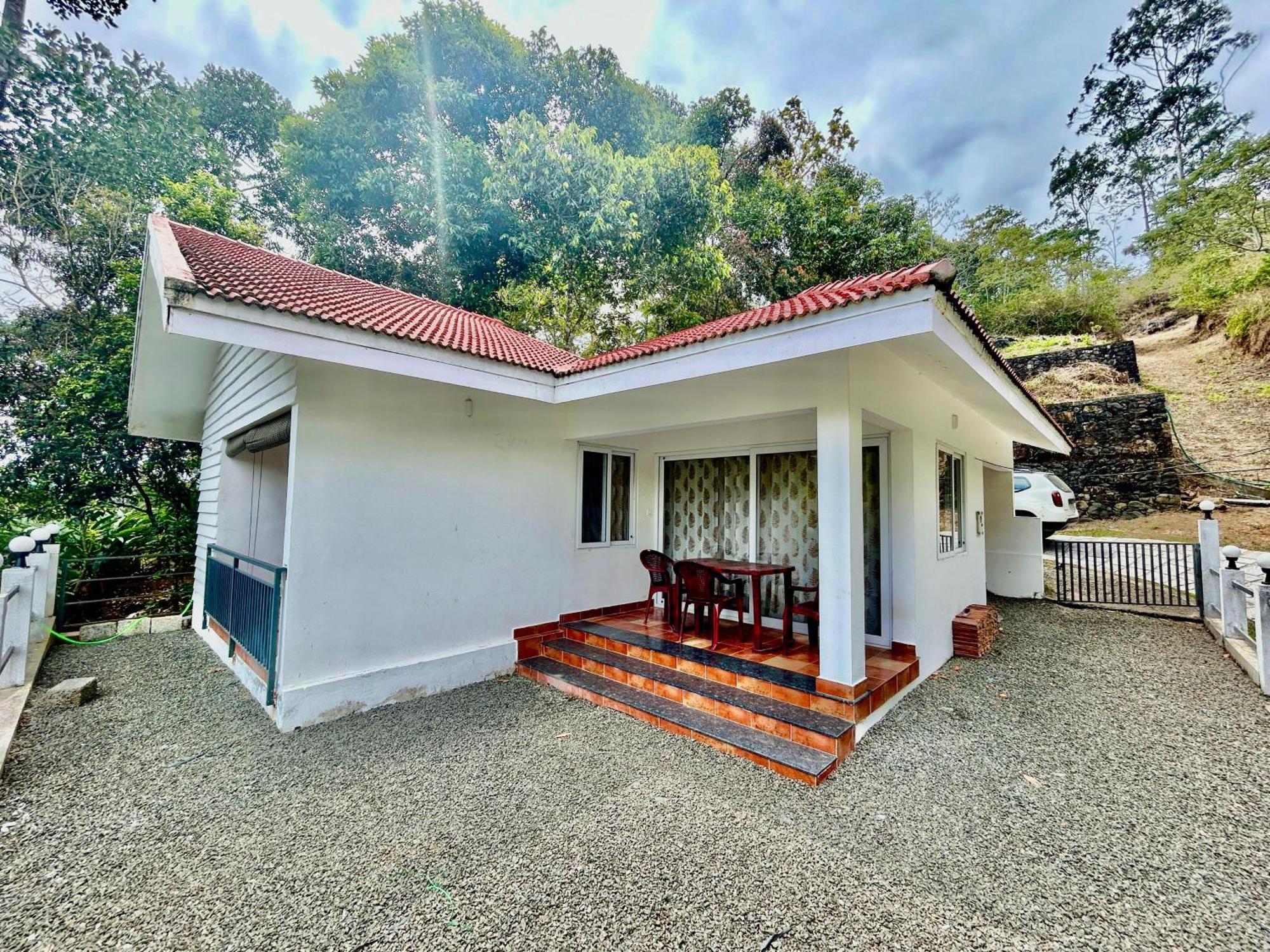 Misty Heights Peermade - Private Mountain Villa Retreat Vandiperiyār Buitenkant foto