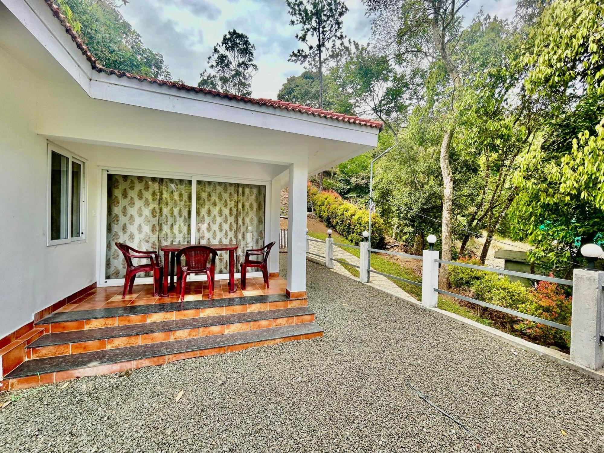 Misty Heights Peermade - Private Mountain Villa Retreat Vandiperiyār Buitenkant foto