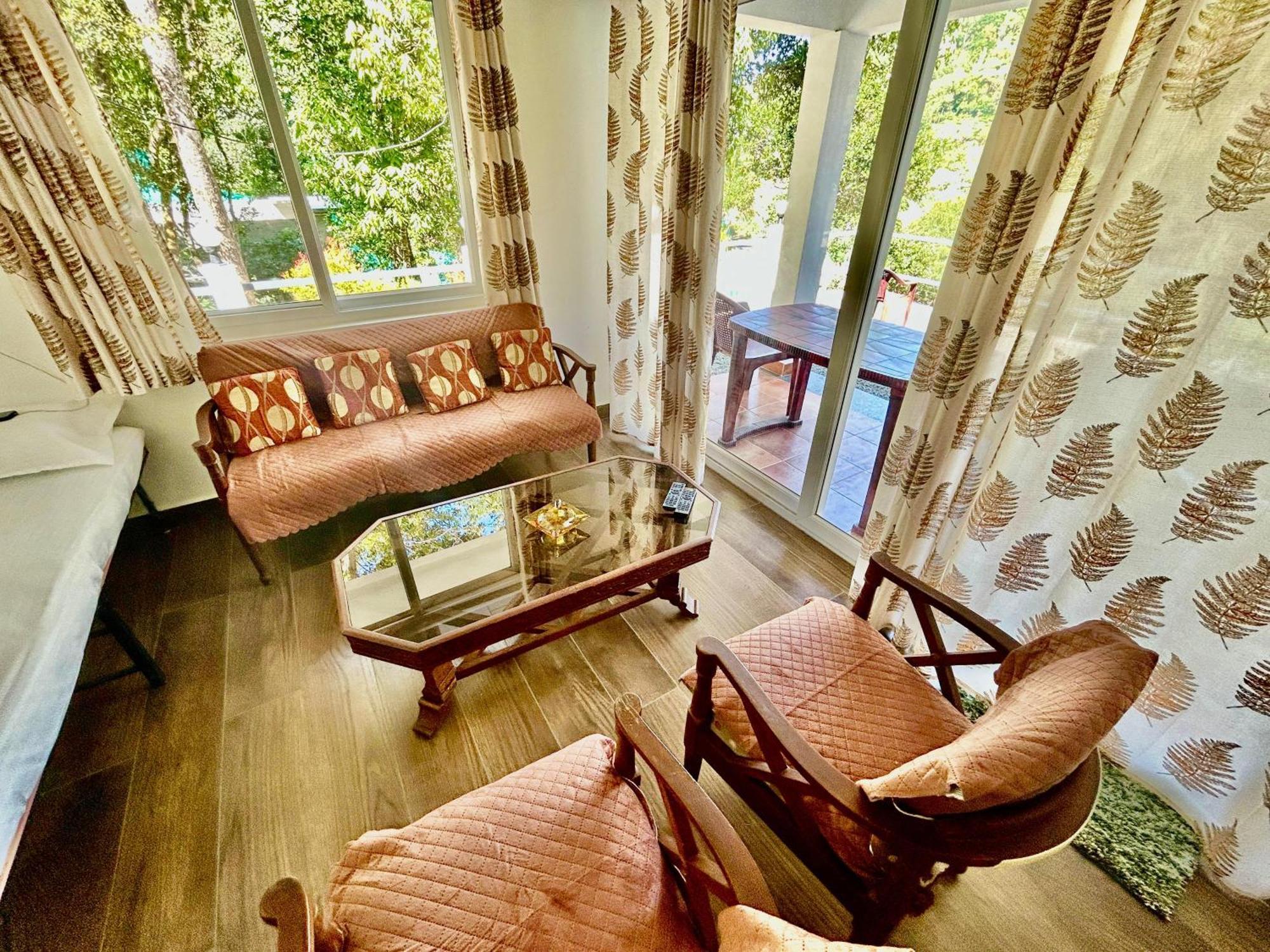 Misty Heights Peermade - Private Mountain Villa Retreat Vandiperiyār Buitenkant foto
